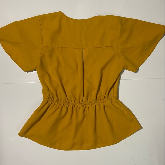Mustard yellow peplum top size M - Picture 5 of 5